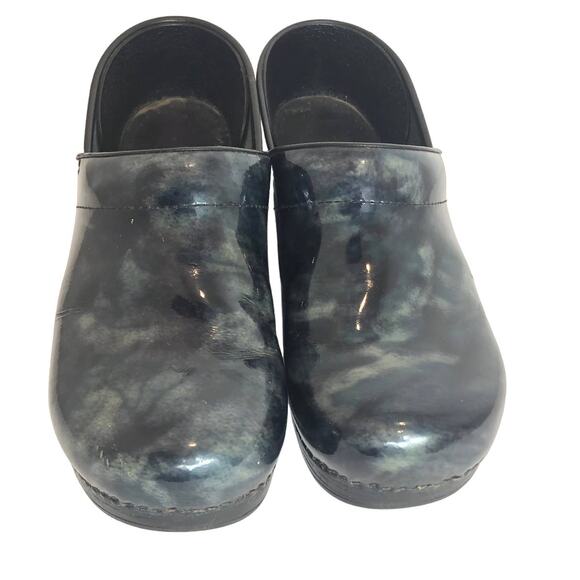 Dansko - Patent Leather Blue Watercolor Professional Women's Clogs- Size 40EU - Picture 4 of 10